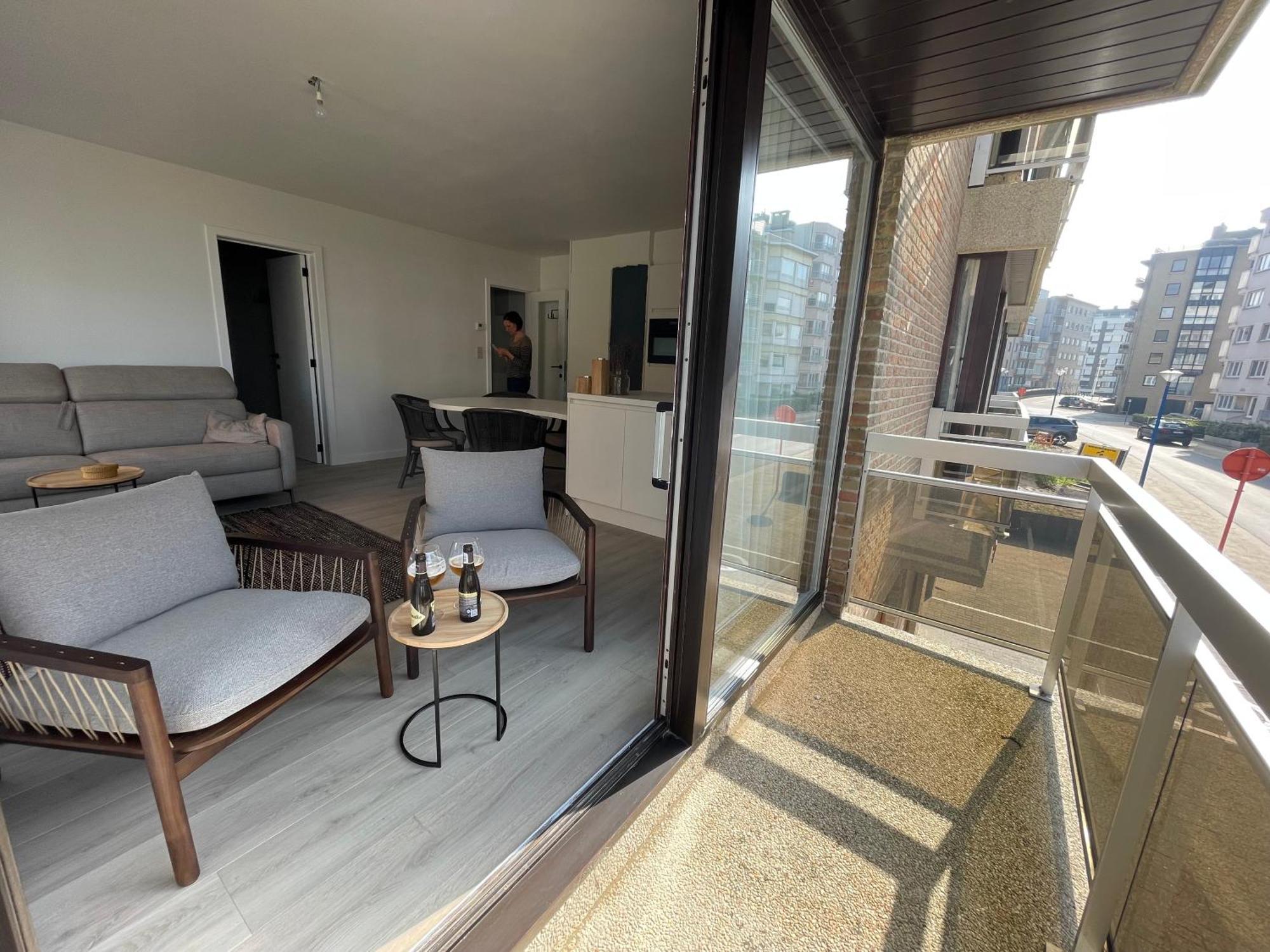 Apartment Dzee Frontaal Zeezicht En Gratis Parking Koksijde